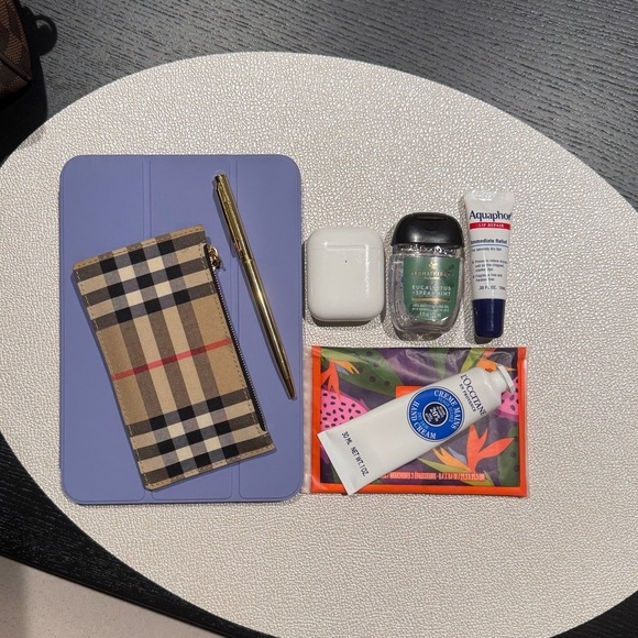 Louis Vuitton Monogram Clutch - Picture 11 of 13